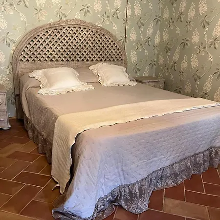 Il Borgo Delle Pampare ファームステイ カンペッロ・スル・クリトゥンノ