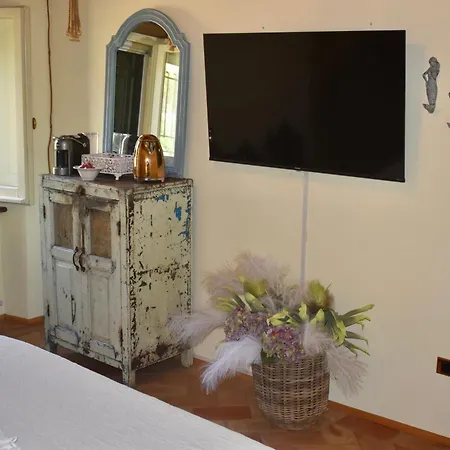 ファームステイ Il Borgo Delle Pampare カンペッロ・スル・クリトゥンノ